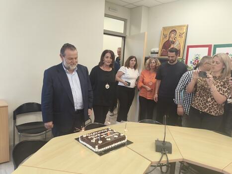 Η ευχάριστη και γλυκιά... έκπληξη στον Βασίλη Κεγκέρογλου, για τα γενέθλιά του!