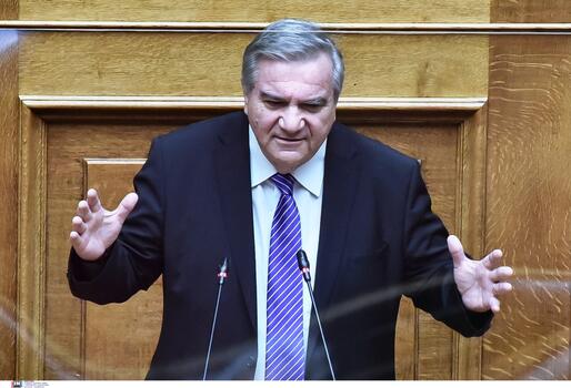 ΠΑΣΟΚ για Καστανίδη: Ιδιοτελή και αμιγώς προσωπικά τα κίνητρα της παραίτησης του!