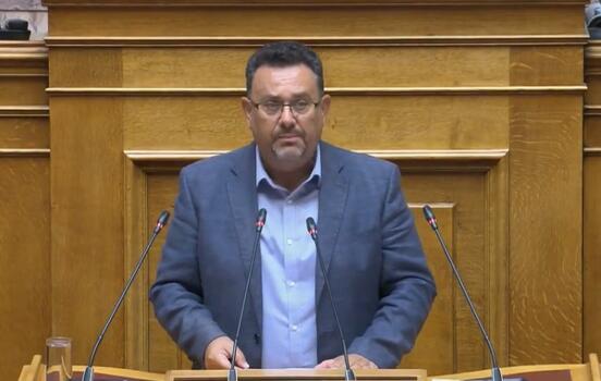Συντυχάκης: Το νέο Σύμφωνο για τη μετανάστευση καταργεί κάθε προστατευτική διάταξη για τους ξεριζωμένους 