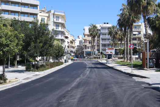 «Υγειονομική βόμβα η πλατεία Κορνάρου»