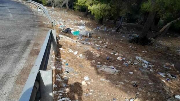 Σκουπιδότοπος απέναντι από τον Άγιο Γεώργιο στο Σεληνάρι