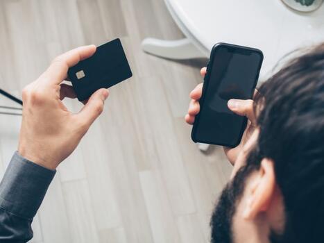 Πάνω από 1,4 δισ. συναλλαγές με κάρτες στην Ελλάδα το πρώτο εξάμηνο του 2026 