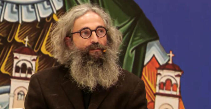 Άρης Σερβετάλης: Η μεγάλη αλλαγή στην εμφάνισή του για τον ρόλο του Αγίου Ιωσήφ του Ησυχαστή (Βίντεο)