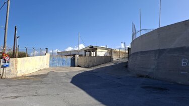 Ειδικά σχολεία, Δύο Αοράκια