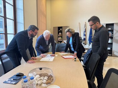 Οδός Δελημάρκου, Αγία Τριάδα