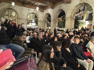 Δέντρο Ελπίδας, Λότζια