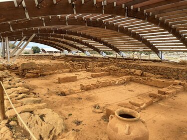 Ορειβατικός Αγίου Νικολάου, Μάλια