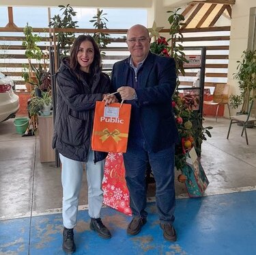 Secret Santa, Πρωτοβάθμια