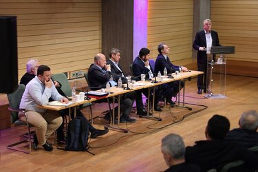 Σύσκεψη Τσιάρας, Αρναουτάκης