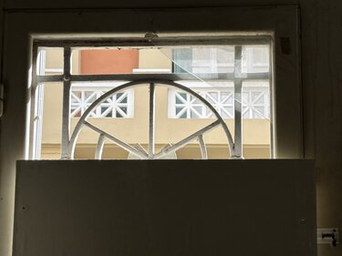 Δικαστήρια Ηρακλείου απολογία σπασμένη πόρτα