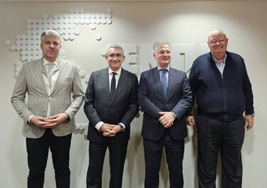 ΕΝΠΕ, Συνεδρίαση