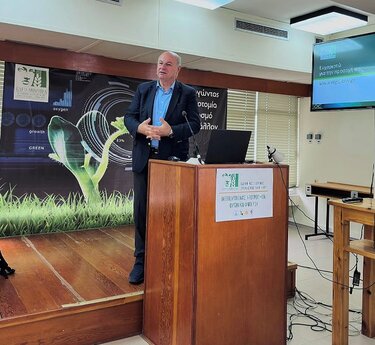 Κώστας Τσιάρας, Χανιά