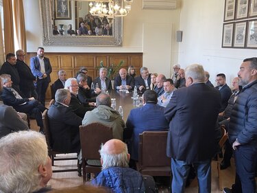 Συνάντηση με Τσιάρα