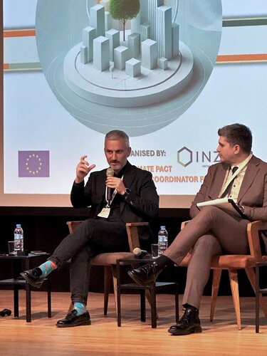 Γιάννης Αναστασάκης, κλίμα