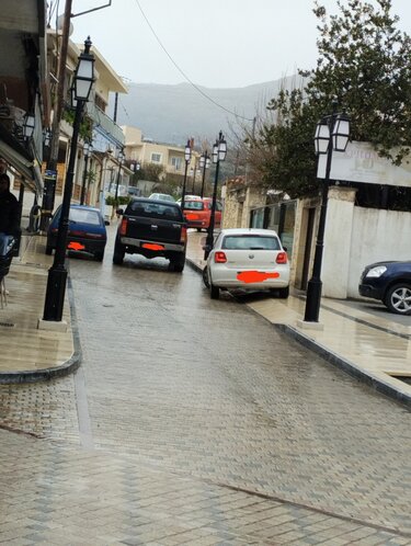 Αρχάνες παρκάρισμα