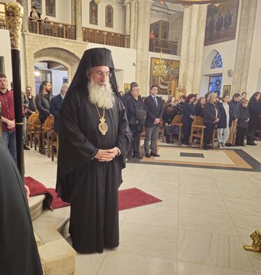 Άγιος Τίτος, Εσπερινός