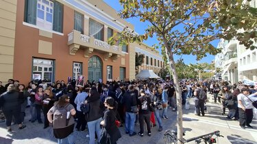 Φοιτητές, Τέμπη