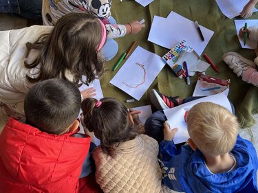 Λότζια, Αδέσποτα