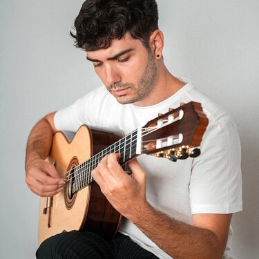 Κιθάρα, Δημήτρης Κονταξάκης