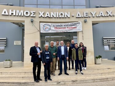 Μανόλης Χνάρης