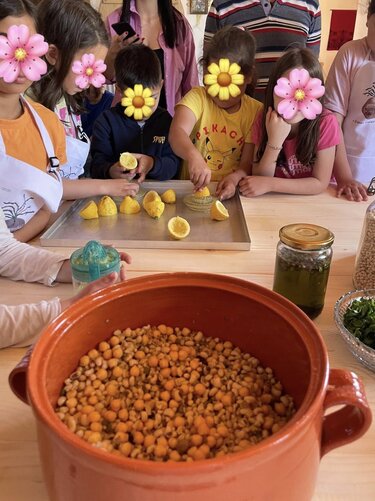 Βότανα, Εκπαιδευτική δράση