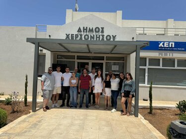 Συμβούλιο Νέων, Χερσόνησος