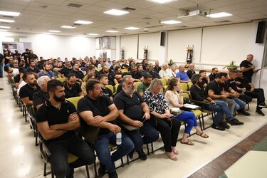 Κτηνοτρόφοι, Συνέλευση