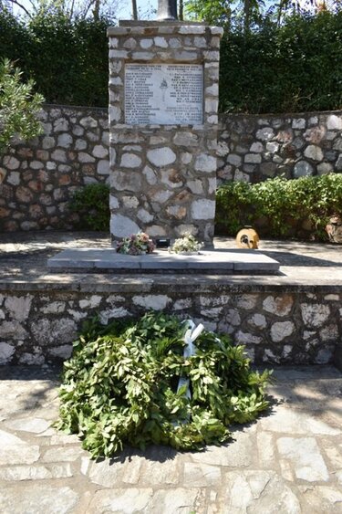 Μάραθος μνημείο πεσόντων