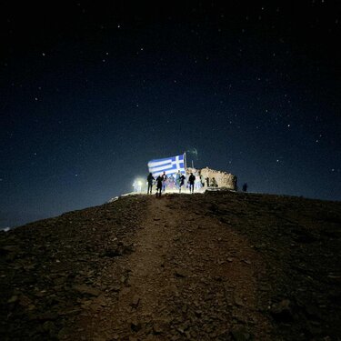 Ψηλορείτης: Χιλιάδες περιπατητές στο εκκλησάκι του Τιμίου Σταυρού