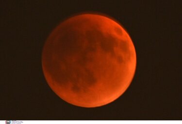 ματωμενο-φεγγαρι-intime