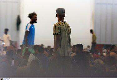 Μετανάστες, Αγυιά