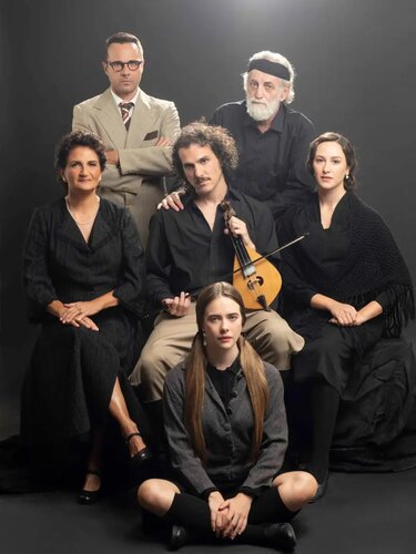 Νίκος Ξυλούρης, Θεατρική Παράσταση