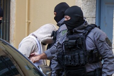 Απολογία, Έλος