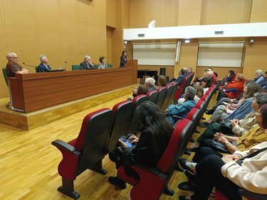 εσπερίδα για το Δημήτρη Βικέλα