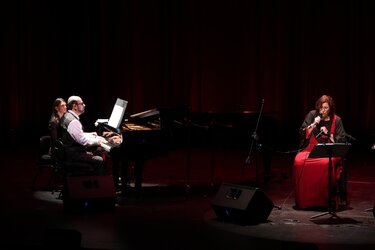 Μαρία Φαραντούρη