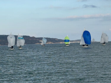 ιστιοπλοΐα j24