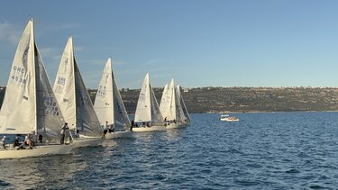 ιστιοπλοΐα j24