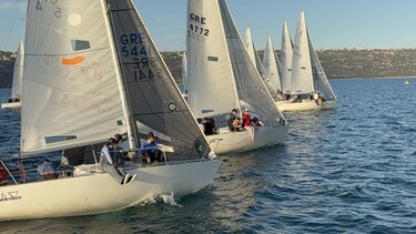 ιστιοπλοΐα j24