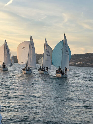 ιστιοπλοΐα j24