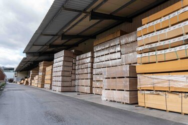 Κουμαντάκης, Ξυλεία