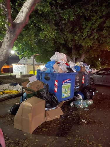 Σκουπίδια, Οδός Κονδυλάκη