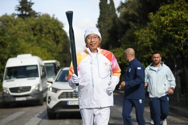 Λαμπαδηδρόμος, Γιατρός