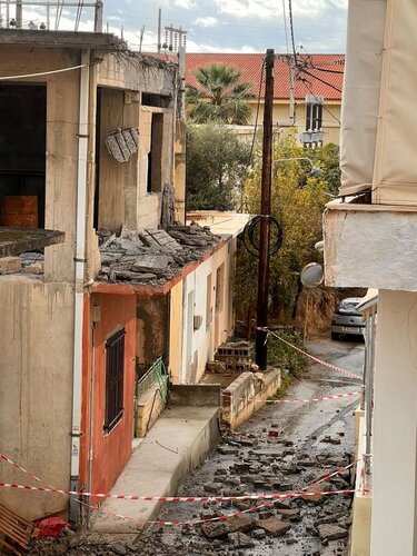 μπάζα οικοδομή σάκη καράγιωργα