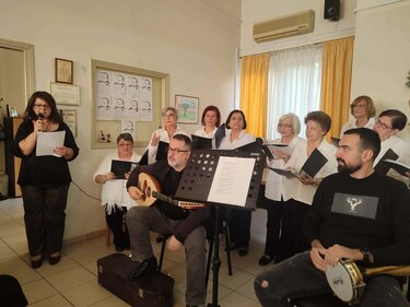 Σε "ζεστό" κλίμα η χριστουγεννιάτικη εκδήλωση στο ΚΕ.ΚΟΙ.Φ.-Α.Π.Η. Κατσαμπά