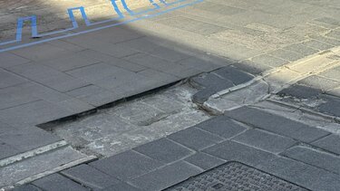 taxiarxou markopoulou.7