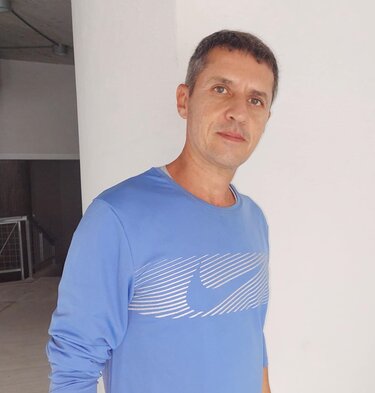 Θανάσης Τσεκούρας, Παράσταση