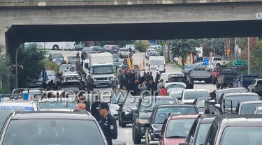 Επί ποδός οι αγροτοκτηνοτρόφοι και στα Χανιά: Μαζική συγκέντρωση στη Σούδα, πάνε για αποκλεισμό αεροδρομίου