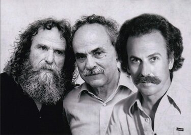 Πένθος για την οικογένεια των Ξυλούρηδων – “Έφυγε” ο αδελφός του Νίκου Ξυλούρη