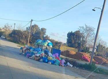 κορωνη μαγαρα σκουπίδια