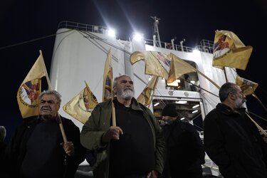 αγροτες κρήτη πειραιας